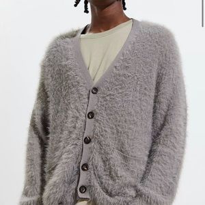UO men’s fuzzy gray cardigan